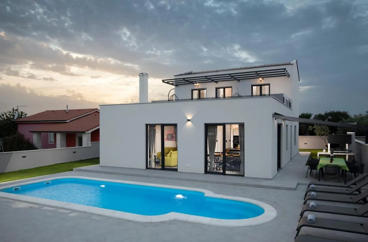 Villa Perle Póla